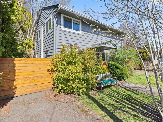 3504 E 12TH St, Vancouver, WA 98661