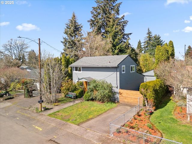 3504 E 12TH St, Vancouver, WA 98661