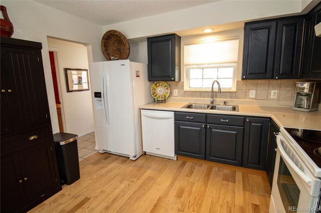 2752 S Heather Gardens Way 13, Aurora, CO 80014