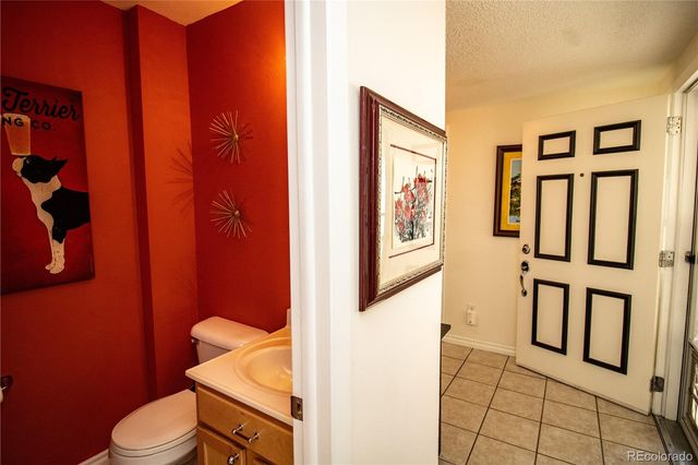 2752 S Heather Gardens Way 13, Aurora, CO 80014