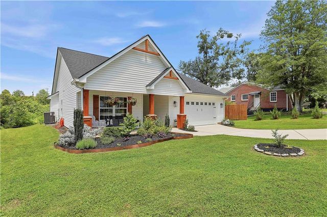 16 Watson Drive, Newnan, GA 30263