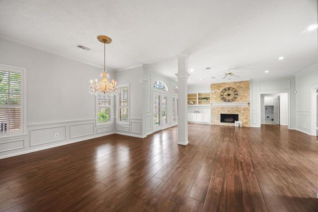 135 S Copperknoll Circle, The Woodlands, TX 77381