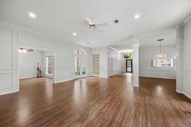 135 S Copperknoll Circle, The Woodlands, TX 77381