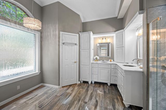 135 S Copperknoll Circle, The Woodlands, TX 77381