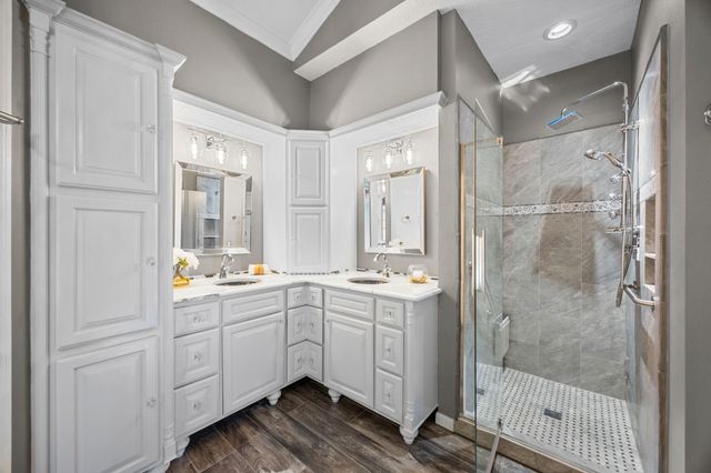 135 S Copperknoll Circle, The Woodlands, TX 77381