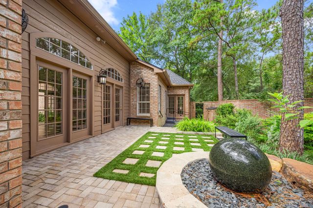 135 S Copperknoll Circle, The Woodlands, TX 77381