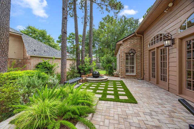 135 S Copperknoll Circle, The Woodlands, TX 77381