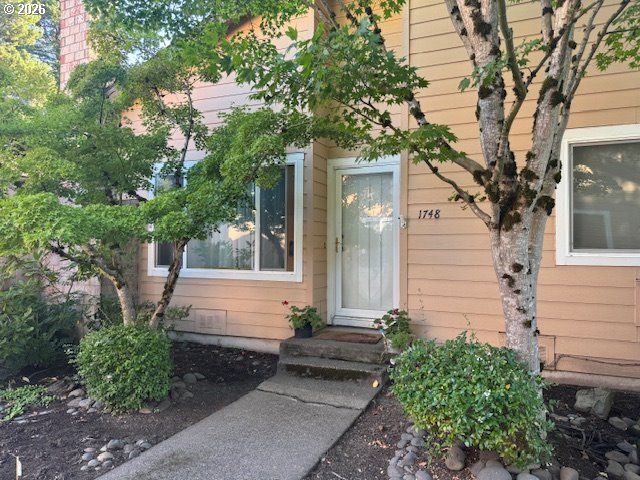 1748 Nw 143RD Ave, Portland, OR 97229