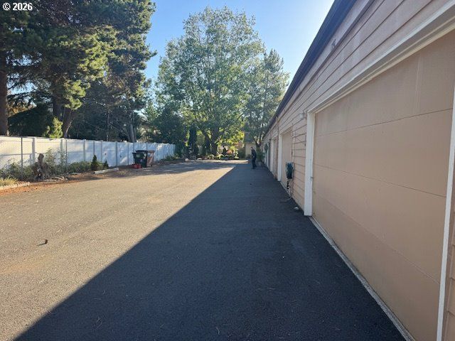 1748 Nw 143RD Ave, Portland, OR 97229