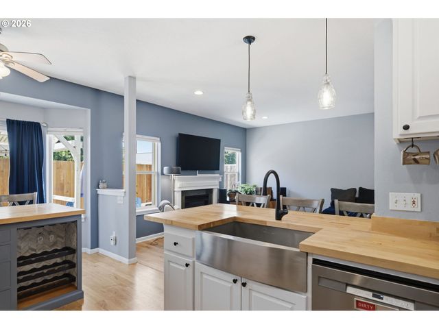2910 RIVER Rd, Eugene, OR 97404