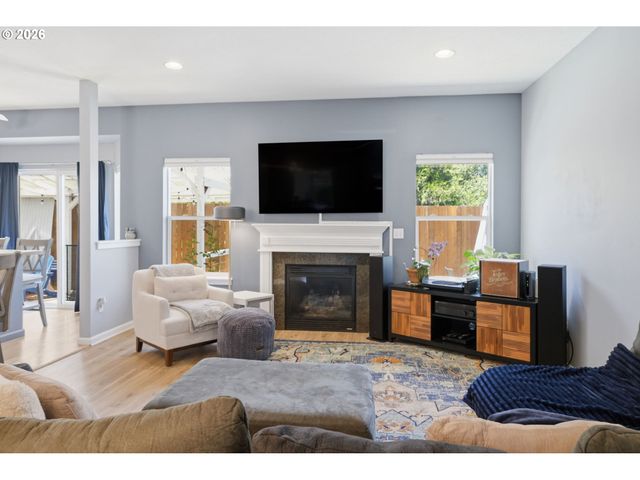 2910 RIVER Rd, Eugene, OR 97404