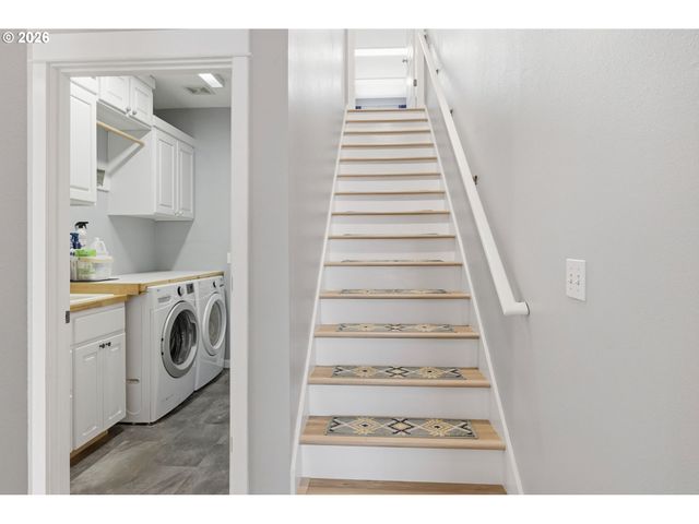 2910 RIVER Rd, Eugene, OR 97404
