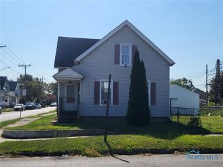 1320 Mott Avenue, Toledo, OH 43605