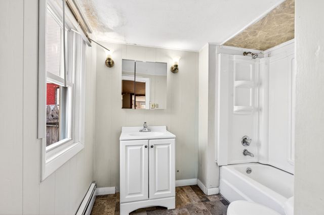 40 Moran St, Gardner, MA 01440