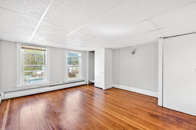 40 Moran St, Gardner, MA 01440