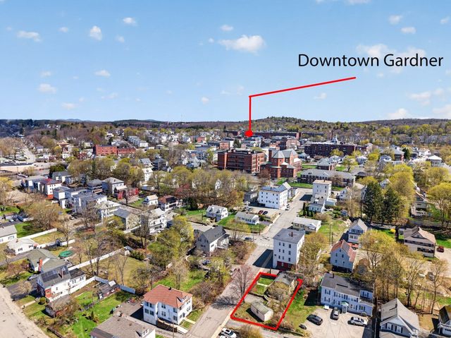 40 Moran St, Gardner, MA 01440