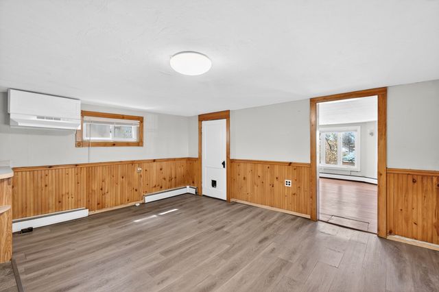 40 Moran St, Gardner, MA 01440