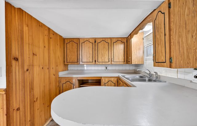 40 Moran St, Gardner, MA 01440