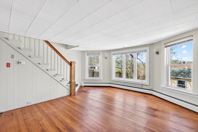 40 Moran St, Gardner, MA 01440