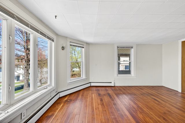 40 Moran St, Gardner, MA 01440
