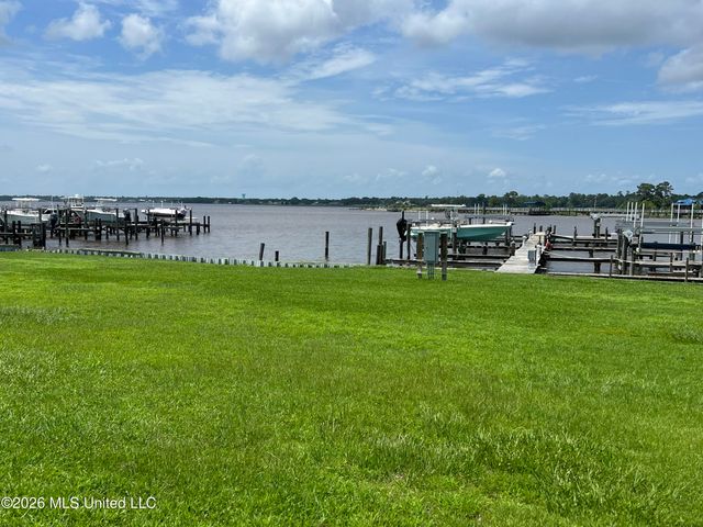 495 Popps Ferry Road, 17, Biloxi, MS 39531