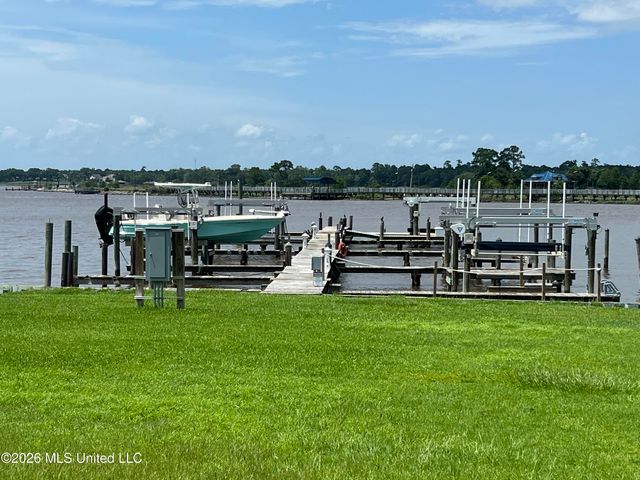 495 Popps Ferry Road, 17, Biloxi, MS 39531