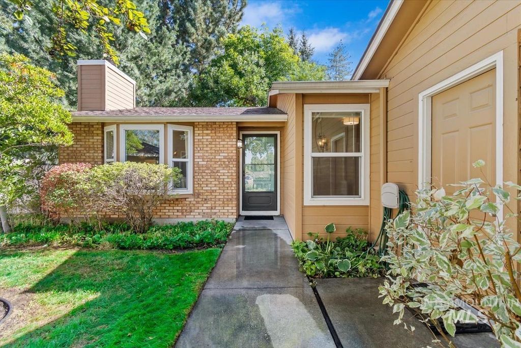 1526 E Symphony Court, Boise, ID 83706 photo 2