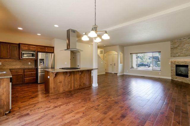 3031 NE Red Oak Drive, Bend, OR 97701