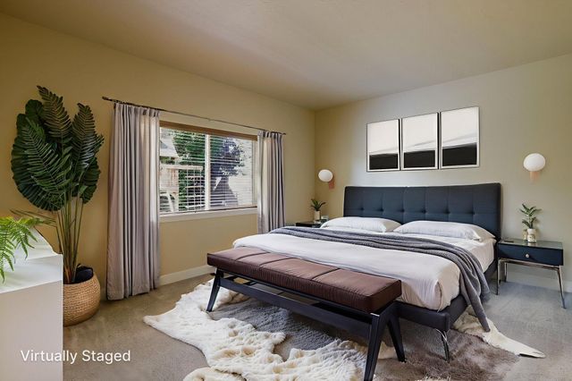3031 NE Red Oak Drive, Bend, OR 97701