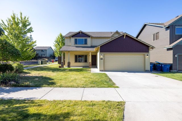 3031 NE Red Oak Drive, Bend, OR 97701