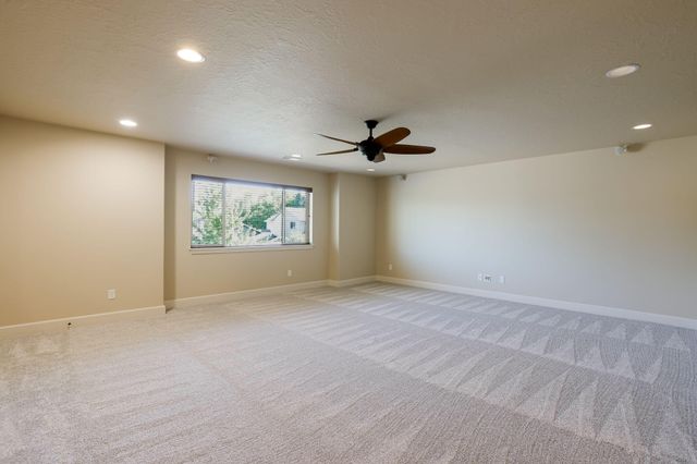 3031 NE Red Oak Drive, Bend, OR 97701