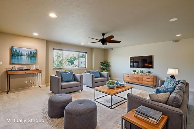 3031 NE Red Oak Drive, Bend, OR 97701