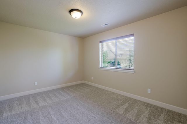 3031 NE Red Oak Drive, Bend, OR 97701