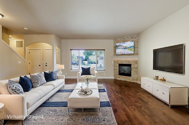 3031 NE Red Oak Drive, Bend, OR 97701