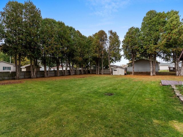 2118 S 14th STREET, Manitowoc, WI 54220