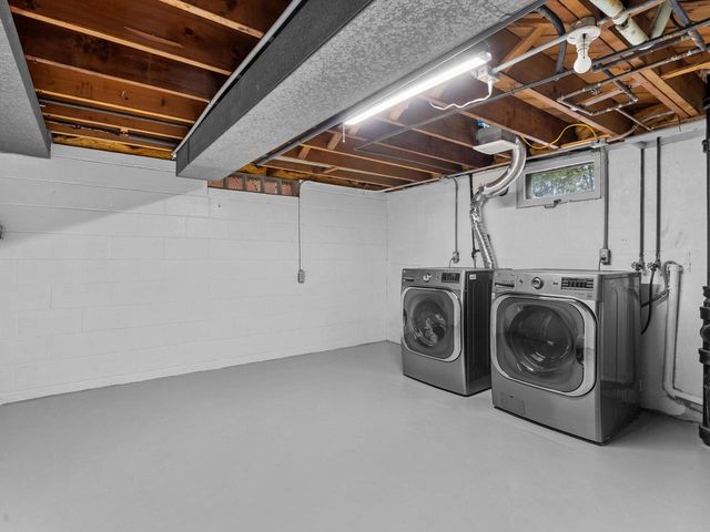 2118 S 14th STREET, Manitowoc, WI 54220