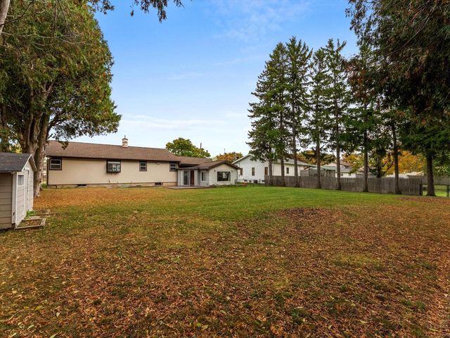 2118 S 14th STREET, Manitowoc, WI 54220