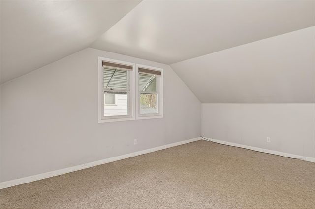 69 Chippendale Road, Greece, NY 14616