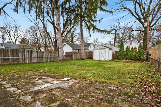 69 Chippendale Road, Greece, NY 14616