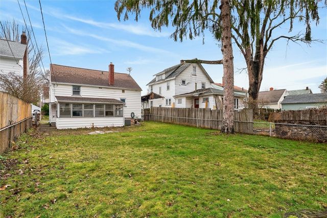 69 Chippendale Road, Greece, NY 14616