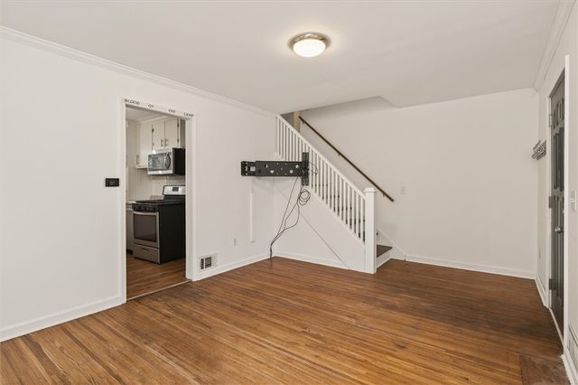 69 Chippendale Road, Greece, NY 14616