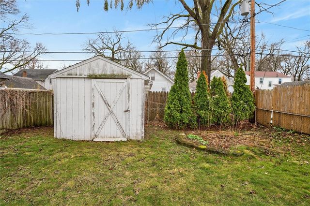 69 Chippendale Road, Greece, NY 14616