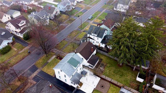 69 Chippendale Road, Greece, NY 14616