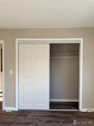 25 Stelton Road, Piscataway, NJ 08854