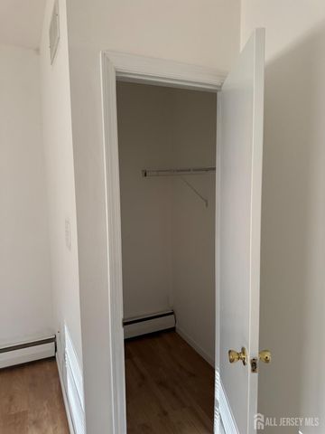 25 Stelton Road, Piscataway, NJ 08854