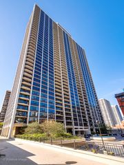 1560 N Sandburg Terrace 1710J, Chicago, IL 60610