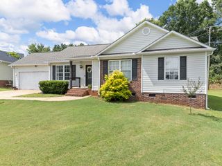 621 Shadow Dance Lane, Boiling Springs, SC 29316