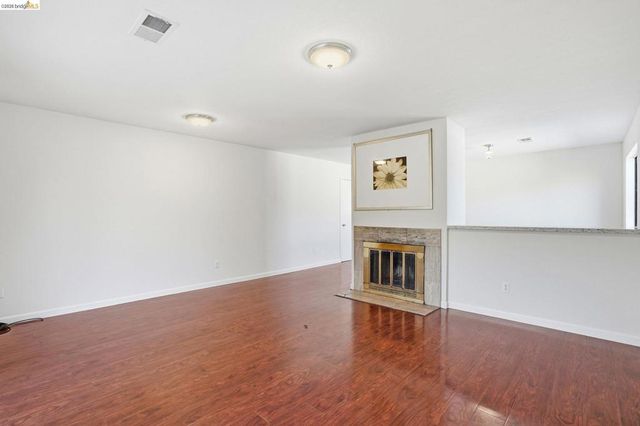 4047 Mozart Dr, Richmond, CA 94803