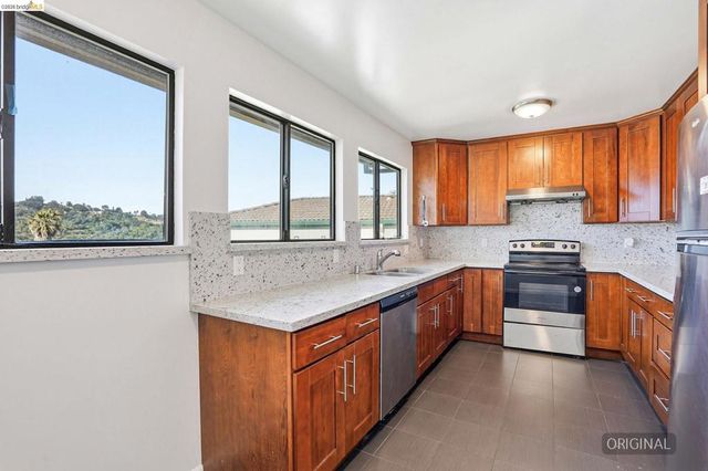 4047 Mozart Dr, Richmond, CA 94803
