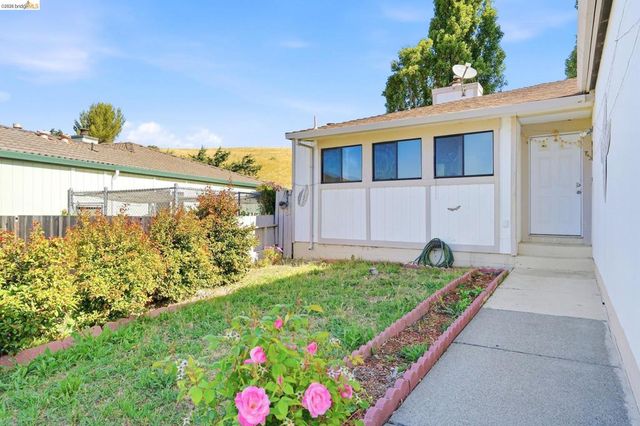 4047 Mozart Dr, Richmond, CA 94803